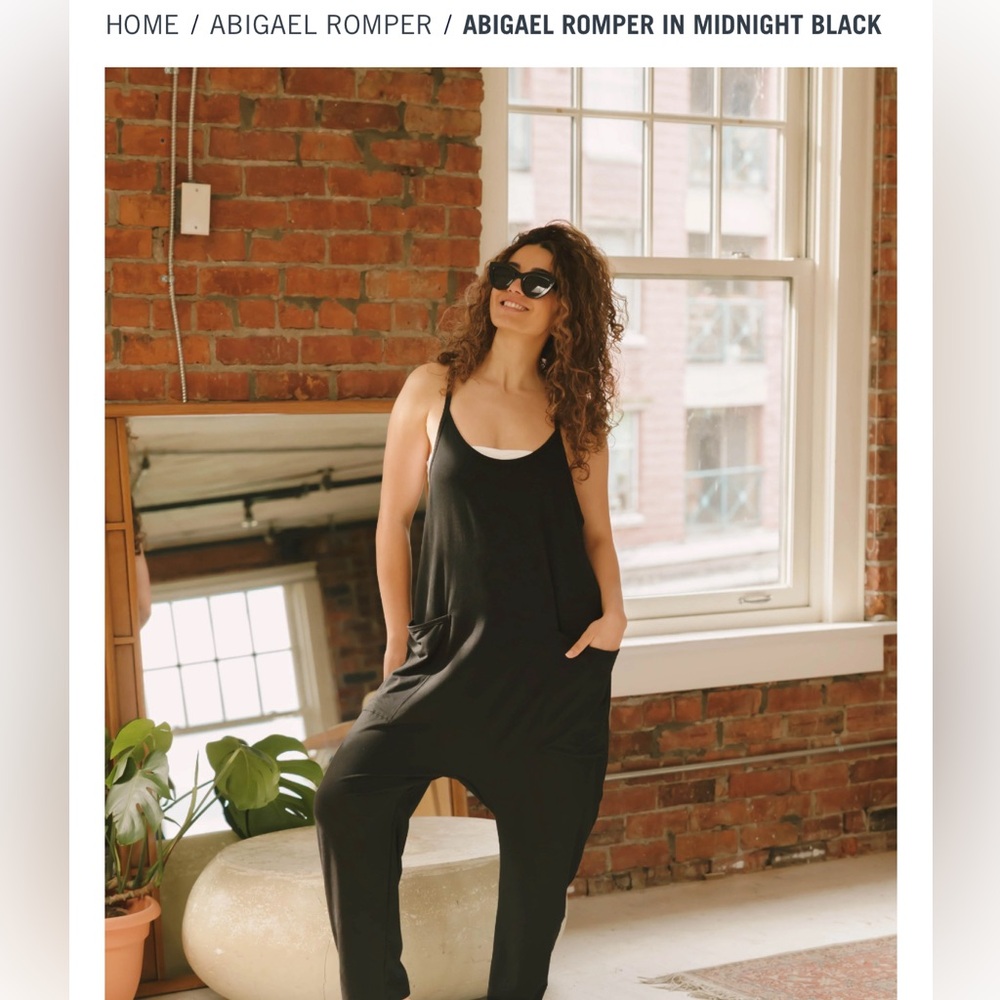 Smash + Tess Abigael romper in midnight black NWT’s